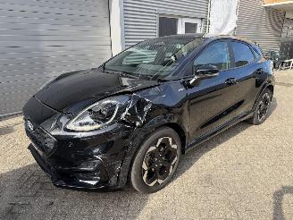 Damaged car Ford Puma FORD Puma 1,0 EcoBoost Hybrid 92kW ST-Line Auto Pano 2025/6