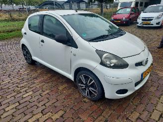 Auto incidentate Toyota Aygo 5 deurs + Airco 2011/8