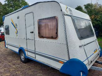 krockskadad bil caravan Knaus  450 TF Bleu line 2000/6