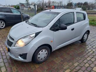 Chevrolet Spark GERESERVEERD  1.0  5 deurs Airco picture 2