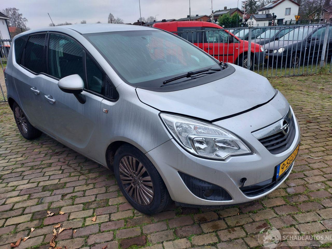 Opel Meriva 1.4 Turbo Cosmo weinig km