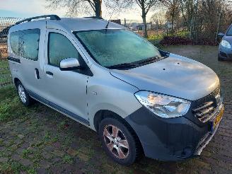 Schadeauto Dacia Dokker 1.2 Tce Laureate 1e eigenaar 2015/2