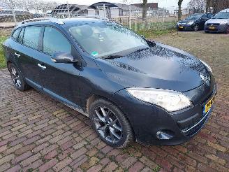 uszkodzony samochody osobowe Renault Mégane Estate 1.6 dCI Automaat 2010/11
