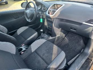 Peugeot 207 1.4 XR Airco picture 8