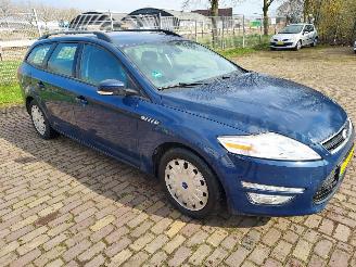 Unfallwagen Ford Mondeo 1.6 TDCI + Apk 2012/3