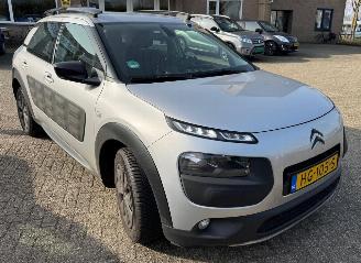 Schadeauto Citroën C4 cactus 1.6 Blue HDI Business 2015/10
