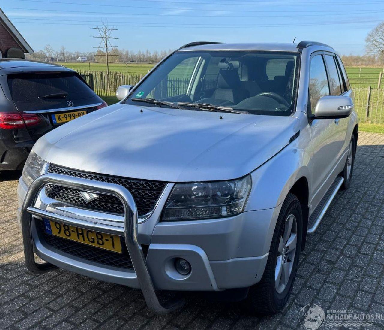 Suzuki Grand-vitara 4 Wheel drive + Apk