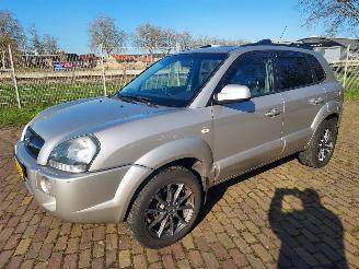 skadebil auto Hyundai Tucson 4x4  2.0 Benzine + Apk 2009/10