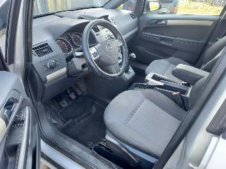 Opel Zafira 7 persoons + apk 1.8 Temtation picture 6