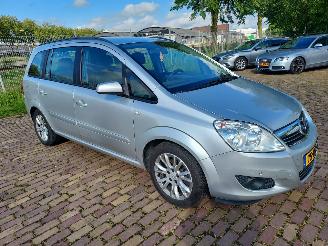 Voiture accidenté Opel Zafira 7 persoons + apk 1.8 Temtation 2009/2