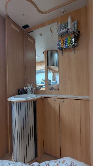 Home Car  GERESERVEERD    466 H + Voortent Frans bed Rondzit picture 5