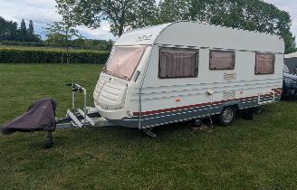skadebil caravan Home Car  GERESERVEERD    466 H + Voortent Frans bed Rondzit 2001/4