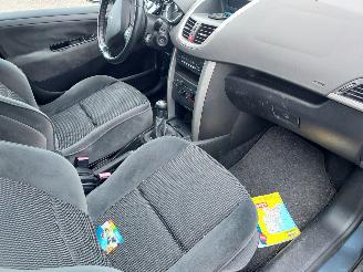Peugeot 207 5 deurs + Airco+Apk 500 euro minimum prijs picture 6