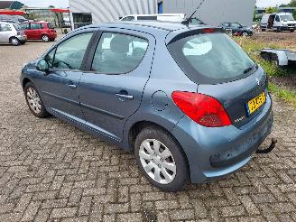 Peugeot 207 5 deurs + Airco+Apk 500 euro minimum prijs picture 4