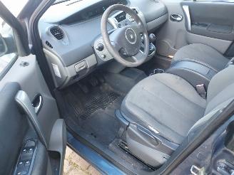 Renault Scenic 1.6 picture 9