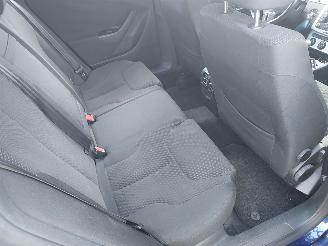 Volkswagen Passat 2.0 TDI Bleu Motion picture 10