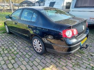 Volkswagen Passat Sedan 1.6 benzine picture 4