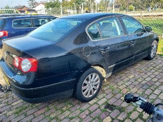 Volkswagen Passat Sedan 1.6 benzine picture 3