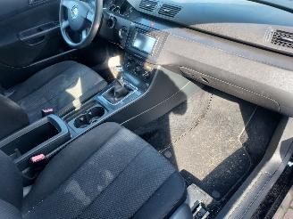 Volkswagen Passat Sedan 1.6 benzine picture 8