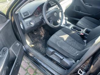 Volkswagen Passat Sedan 1.6 benzine picture 5