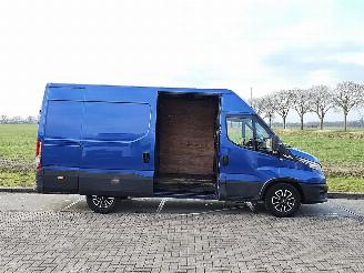 Iveco Daily 35S18 picture 14