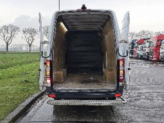 Mercedes Sprinter 313 picture 9