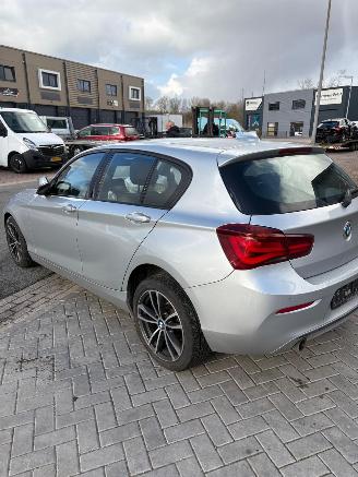 BMW 1-serie 118i picture 4