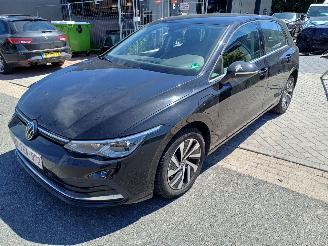 Damaged car Volkswagen Golf 1.4 hybride 2024/4