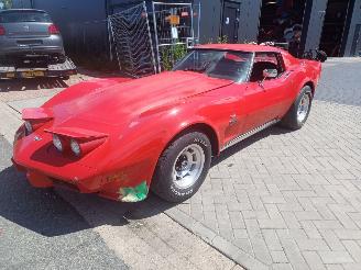 krockskadad bil auto Chevrolet Corvette stingray 1977/1