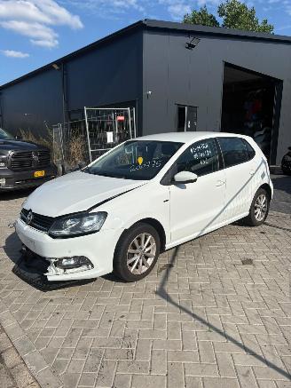 Schadeauto Volkswagen Polo 1.2 tsi lounge 2016/4
