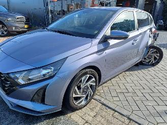 krockskadad bil auto Hyundai I-20 style 73  kw turbo automaat 2024/4