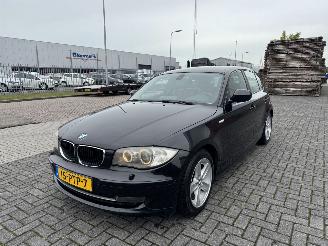 skadebil auto BMW 1-serie 116i  90Kw AIRCO - NAVI 2011/3