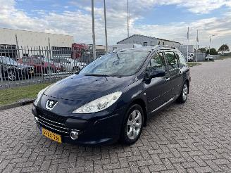 Voiture accidenté Peugeot 308 SW 1.6 HDi 80Kw AIRCO 2007/11