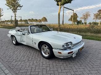 Jaguar Xjs 6.0 V12 Convertible picture 6