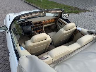 Jaguar Xjs 6.0 V12 Convertible picture 16