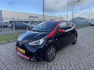 Damaged car Toyota Aygo 1.0 VVTi  Clima 2021/9