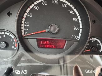Volkswagen Up! 1.0 44Kw AIRCO picture 20