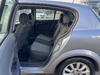 Opel Astra 1.4 Elegance AIRCO picture 17