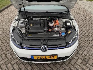 Volkswagen Golf 1.4  GTE Clima - Navi picture 25