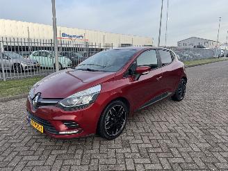 Coche accidentado Renault Clio 1.5 DCI  AIRCO - NAVI - Euro6 2018/3