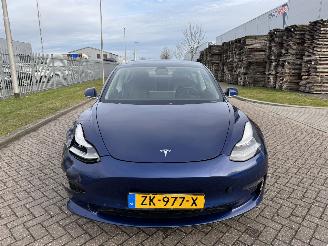 Tesla Model 3  picture 2