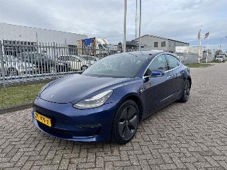 Vaurioauto  passenger cars Tesla Model 3  2019/6