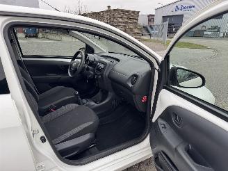 Toyota Aygo 1.0 VVT-i 51Kw AIRCO picture 13