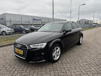 Voiture accidenté Audi A3 1.0 TFSI S-Tronic   NAVI 2017/7