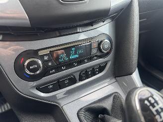 Ford Focus 74kw Navi - Clima picture 20