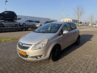 Coche accidentado Opel Corsa 1.4 16V Edition AIRCO 2010/6