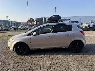 Opel Corsa 1.4 16V Edition AIRCO picture 2