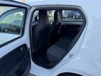 Volkswagen Up! 1.0 44kw AIRCO picture 11