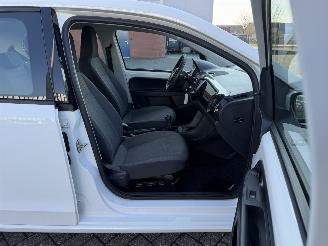 Volkswagen Up! 1.0 44kw AIRCO picture 20