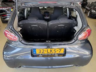 Toyota Aygo 1.0 12V AIRCO picture 13